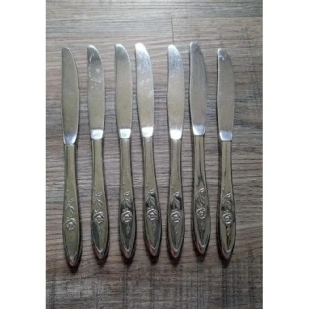 Oneida MY ROSE Dinner Knife Lot of 7 Knives Community Stainless